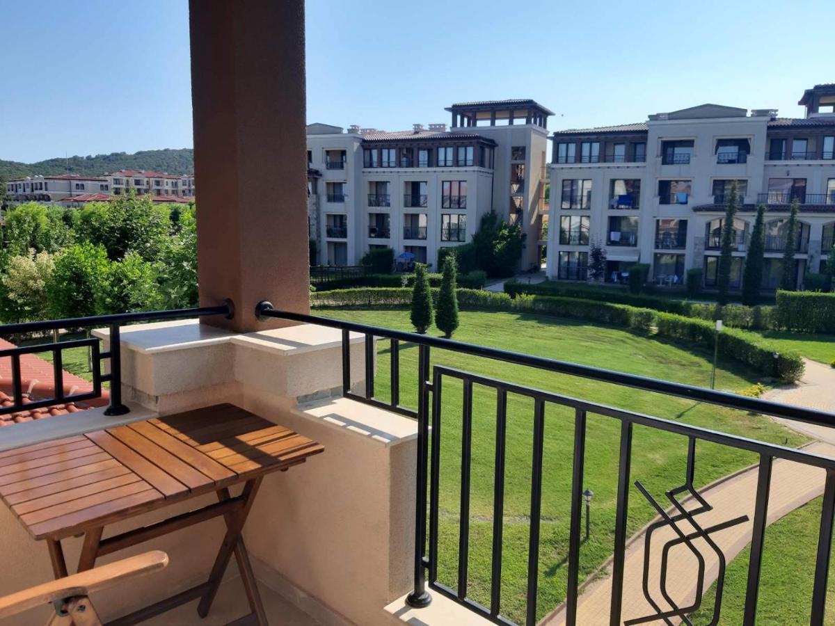 Green Life Private Apartments Созополь Экстерьер фото