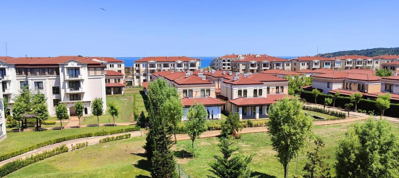 Green Life Private Apartments Созополь Экстерьер фото