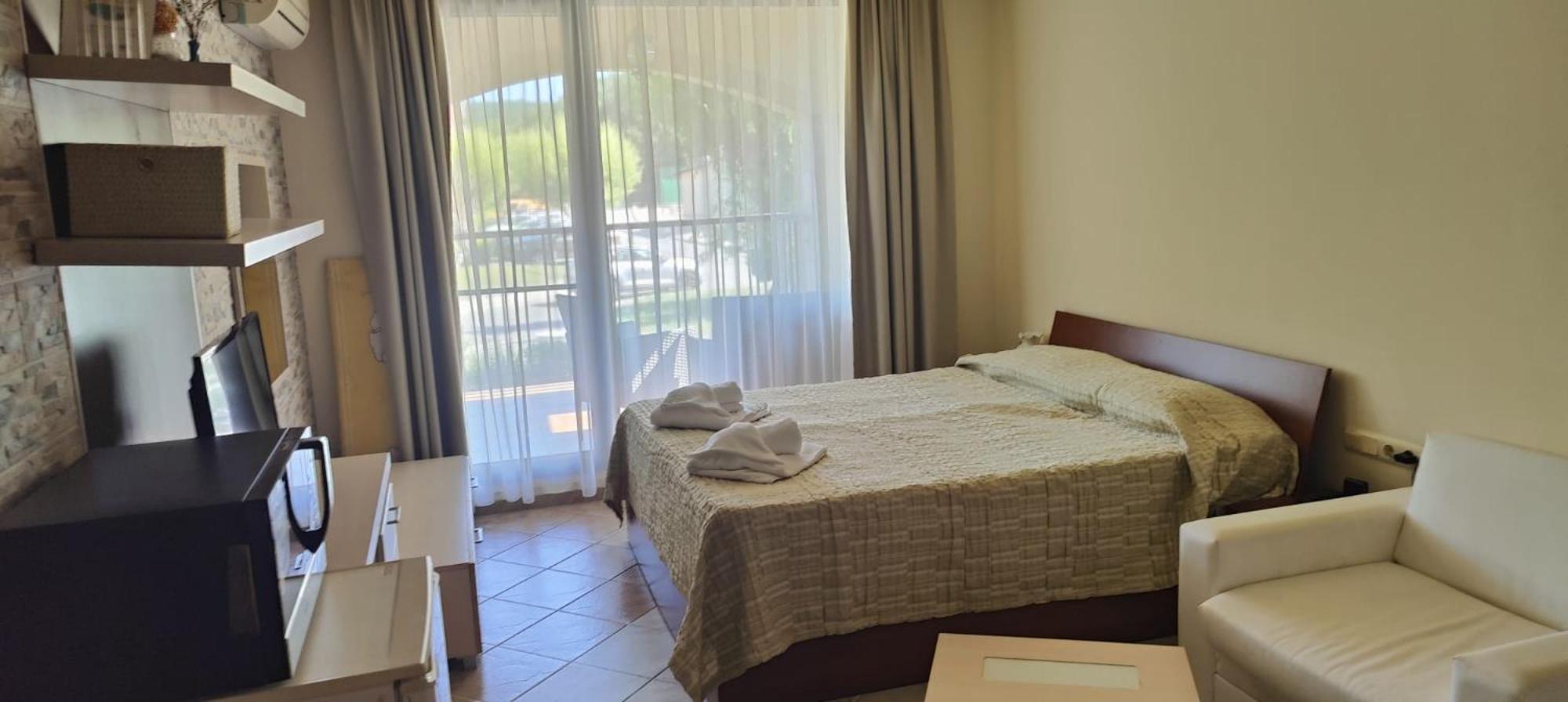 Green Life Private Apartments Созополь Экстерьер фото